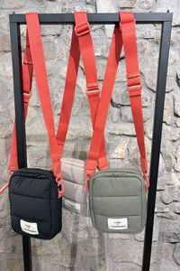 UNIO X LES VISIONARES kleine Umhängetasche Hochformat Nylon