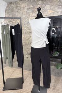 ZAIDA Top seitlich figurfreundlich geknotet Hose STEHMANN Rachel